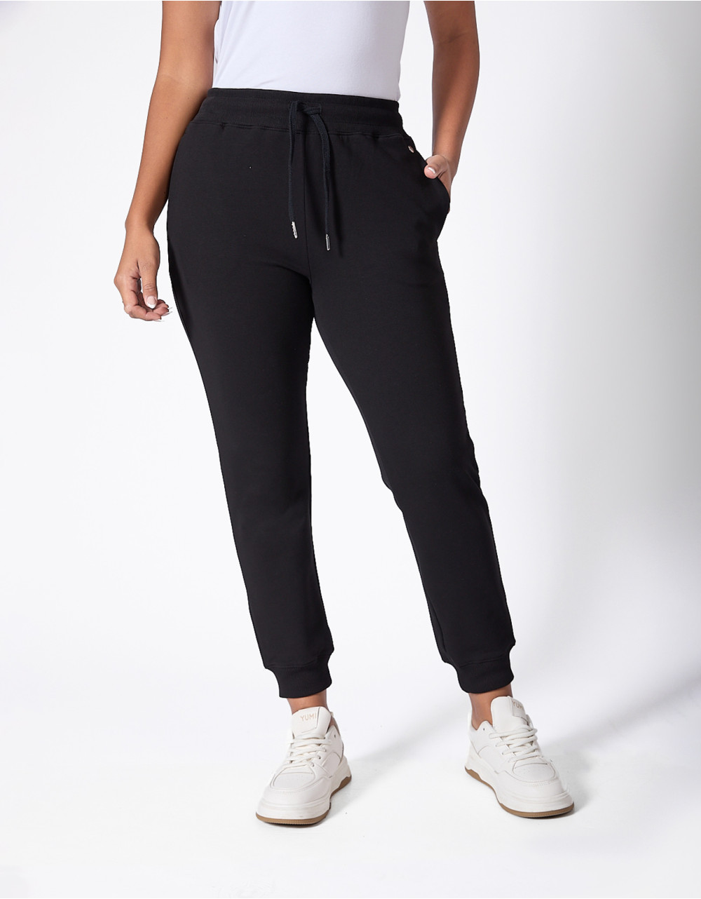 Buzo Greicy Negro Regular Fit