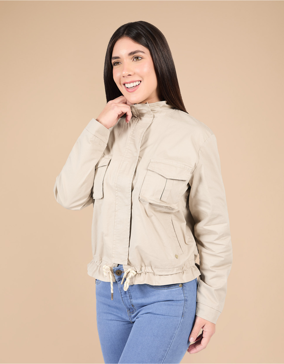 Casaca Gachi regular fit beige