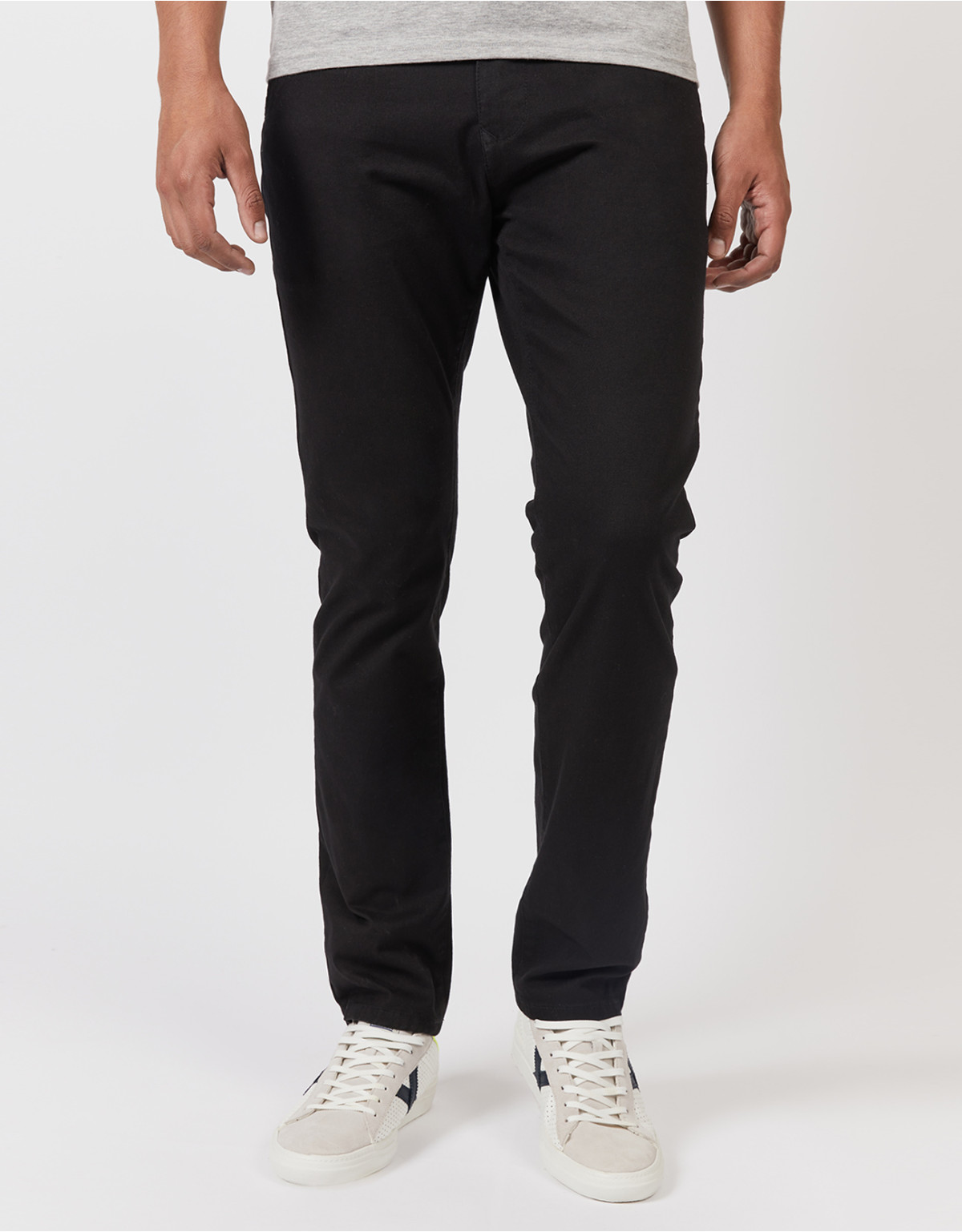 Pantalón regular fit negro