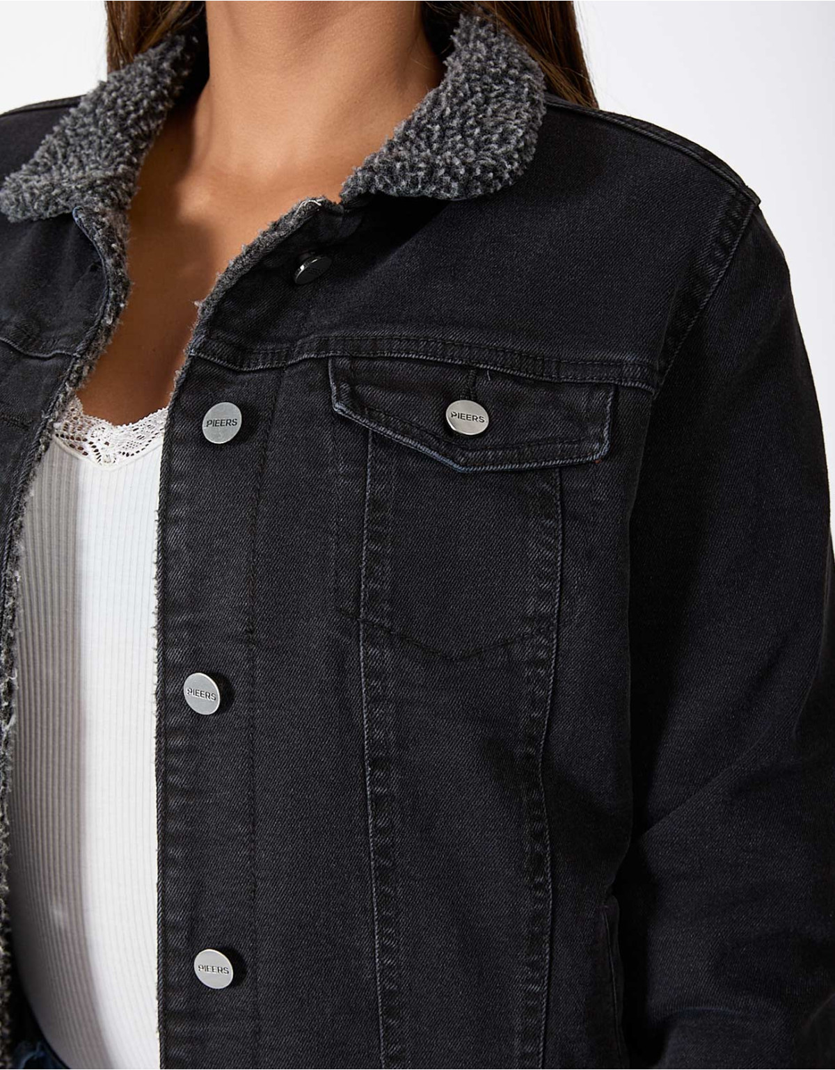 Casaca Tyana Regular Fit Stone Black