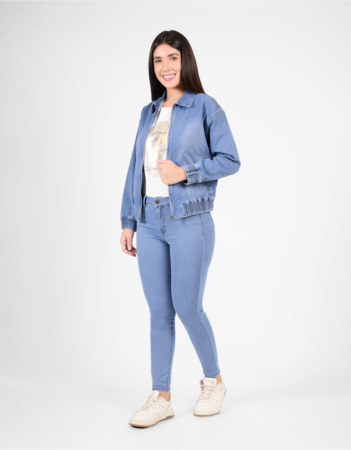 Casaca Anays celeste regular fit